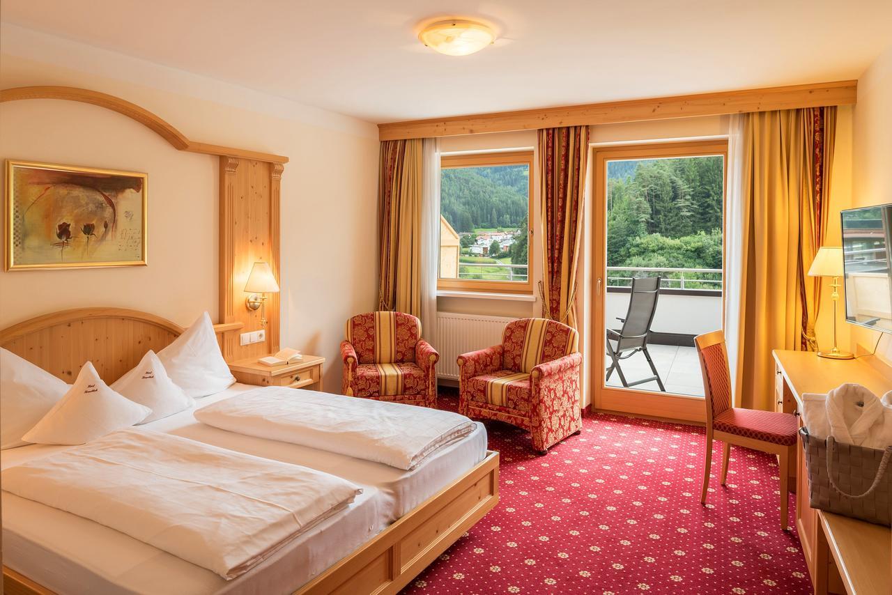 Hotel Kronblick Кьенес Экстерьер фото
